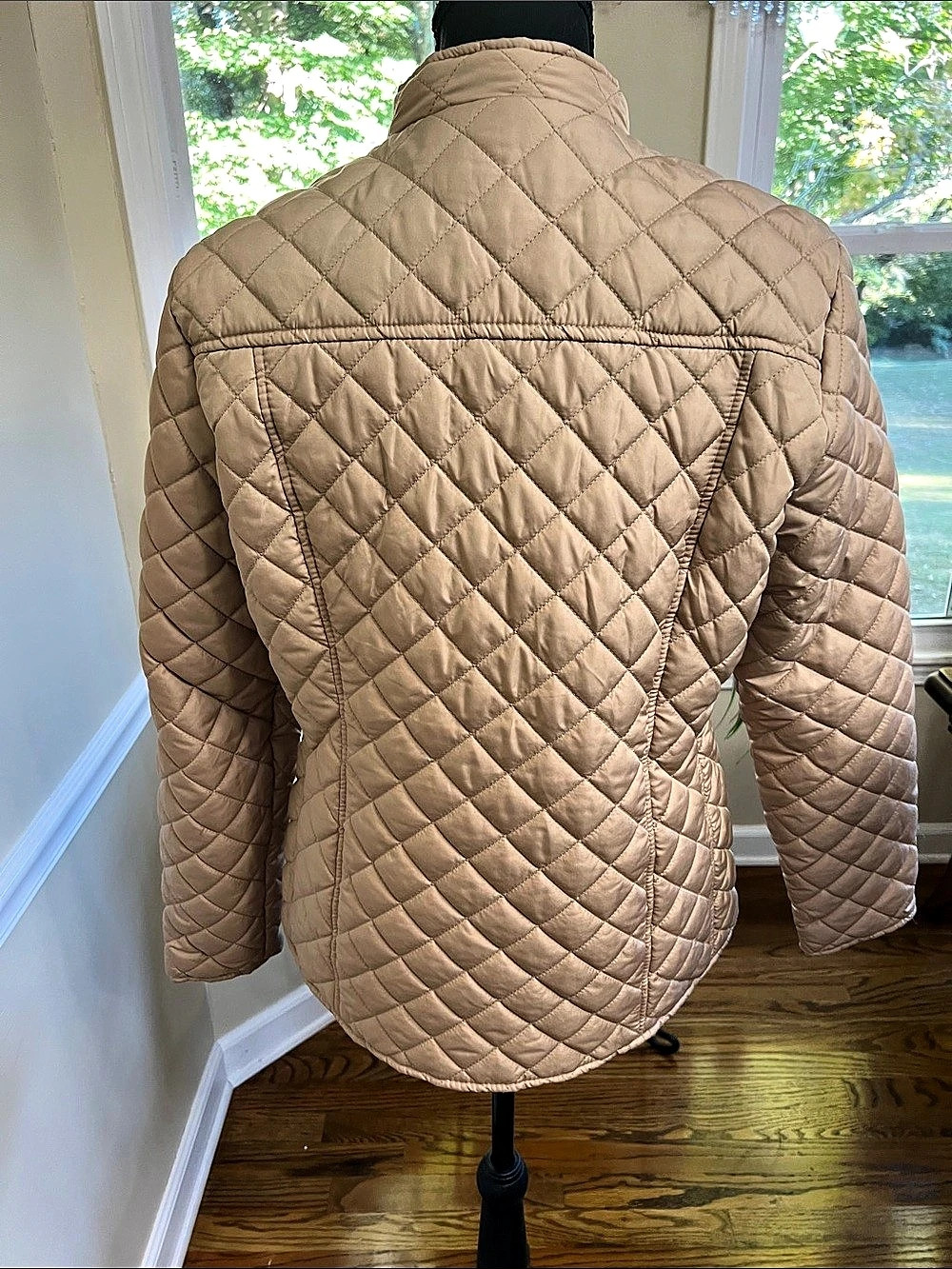 Kim Rogers Quilted Jacket in Beige Medium Like New - Picture 2 of 10